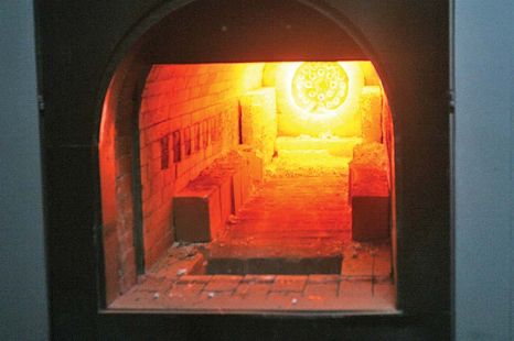 CREMATORIUL UNDE SUNT ARSE CADAVRELE UMANE CREMATORIUL UNDE SUNT ARSE CADAVRELE UMANE