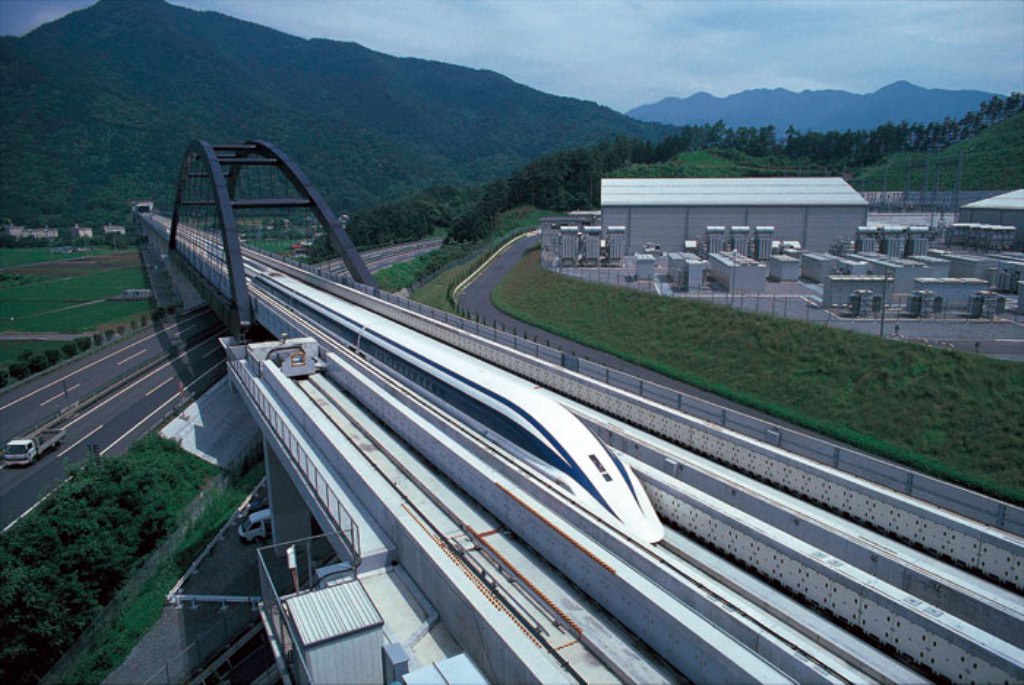 TREN JAPONEZ MAGLEV BAZAT PE LEVITATIA MAGNETICA TREN JAPONEZ MAGLEV BAZAT PE LEVITATIA MAGNETICA