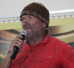 PASTORUL AMERICAN JEREMIAH STEEPEK S-A DEGHIZAT IN CERSETOR