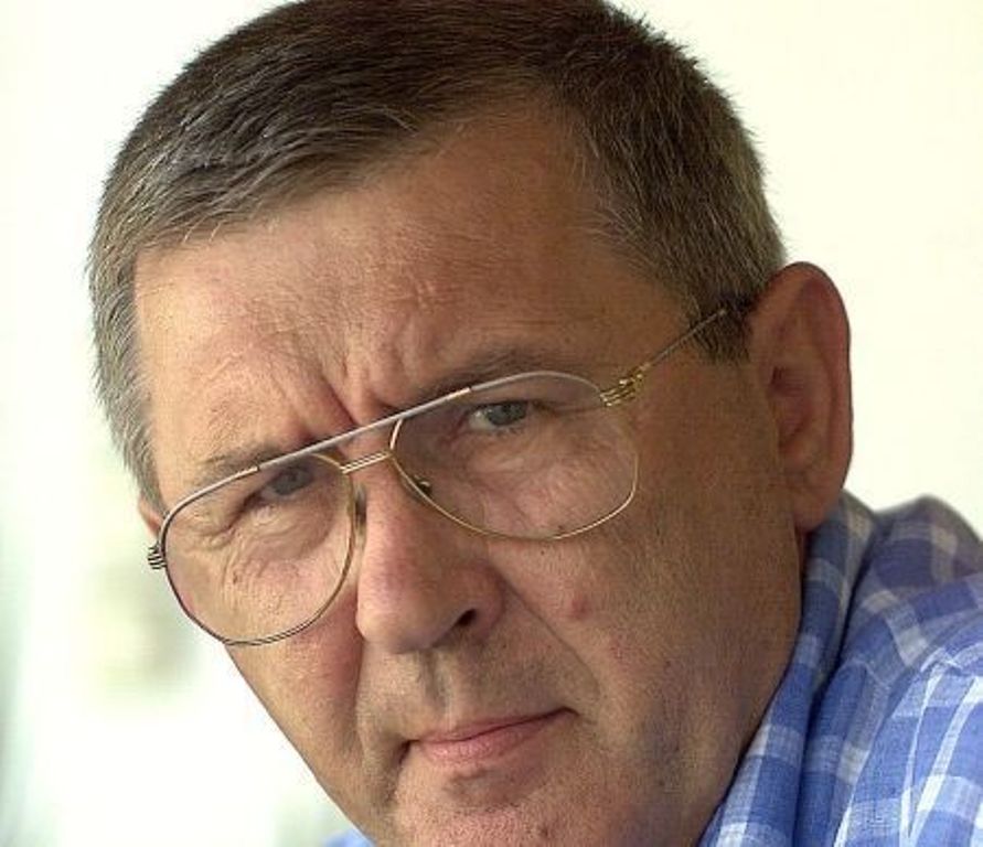 CORNEL NISTORESCU - JURNALIST COTIDIANUL CORNEL NISTORESCU - JURNALIST COTIDIANUL