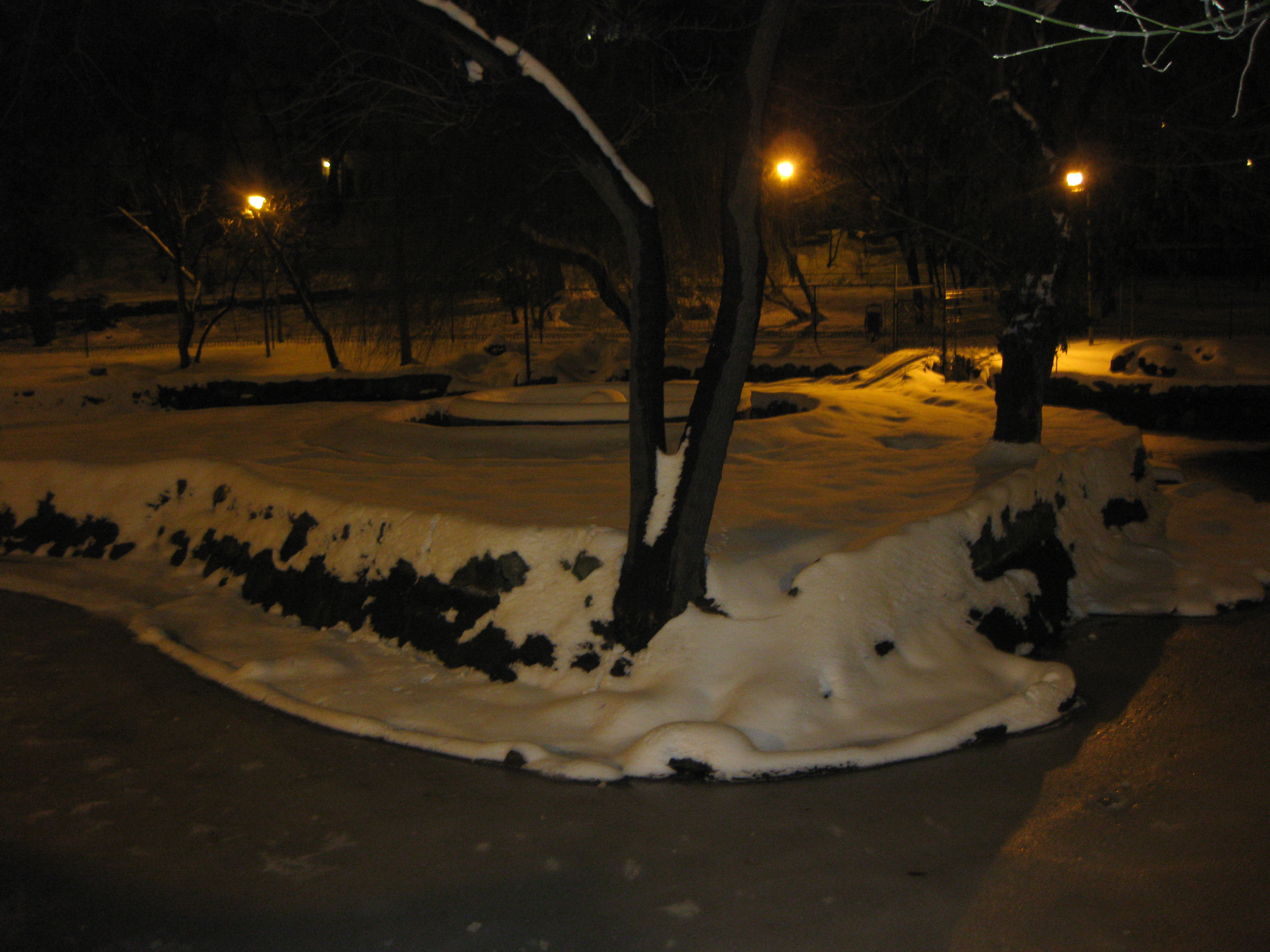 PARCUL CISMIGIU GLAZURAT IN CIOCOLATA SI FRISCA IN ZIUA DE 24 MARTIE 2018 PARCUL CISMIGIU GLAZURAT IN CIOCOLATA SI FRISCA IN ZIUA DE 24 MARTIE 2018