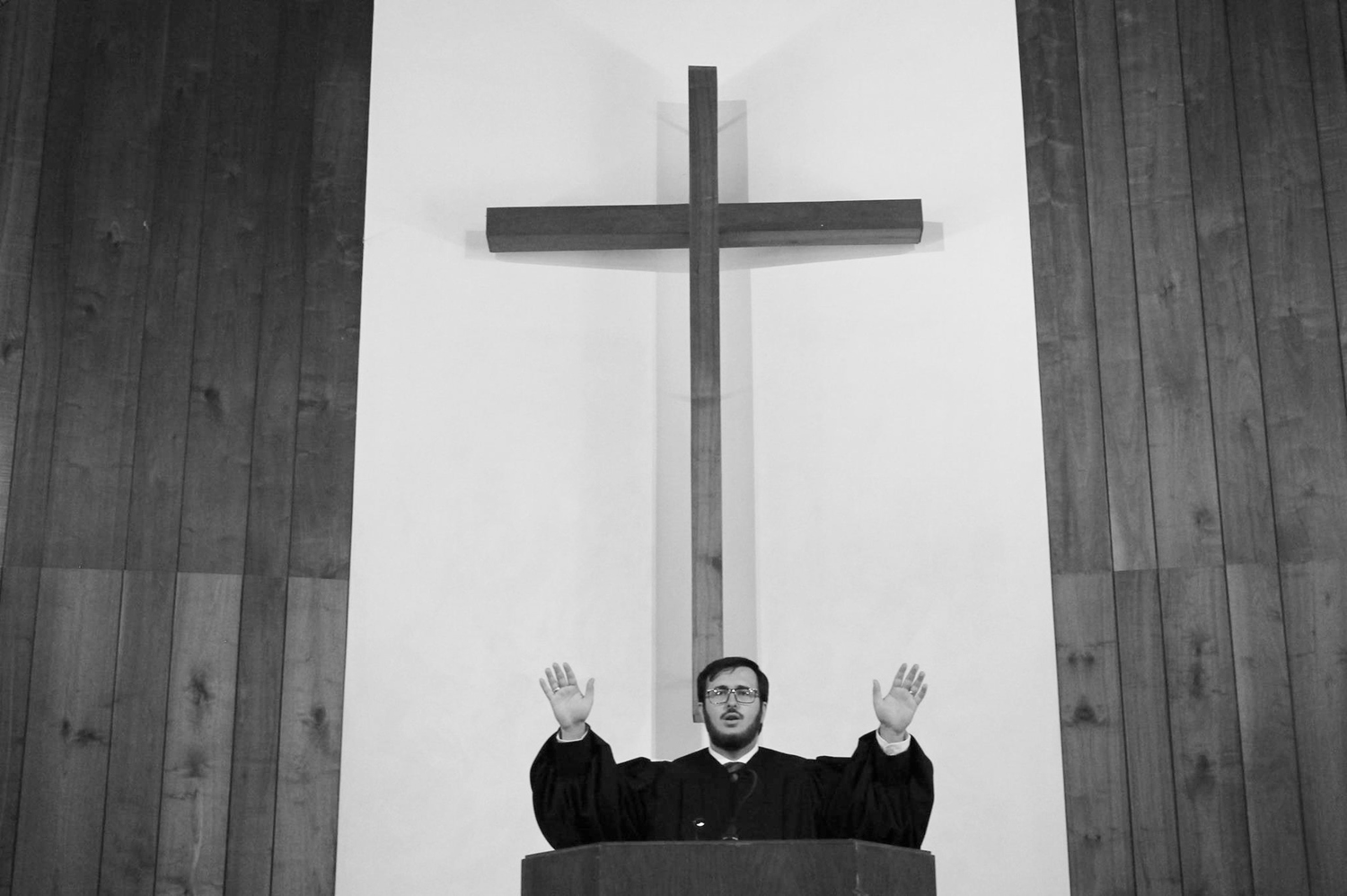 MIHAI CORCEA - PASTOR BISERICA EVANGHELICA REFORMATA MIHAI CORCEA - PASTOR BISERICA EVANGHELICA REFORMATA