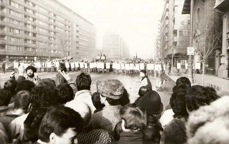 REVOLUTIA ROMANA IN CENTRUL BUCURESTIULUI - 21 DECEMBRIE 1989