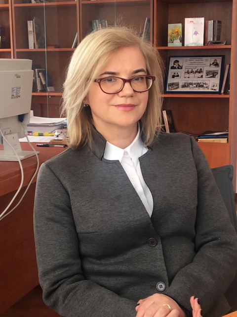 ALINA BARGAOANU - EXPERT EUROPEAN IN COMBATEREA DEZINFORMARILOR SI A STIRILOR FALSE