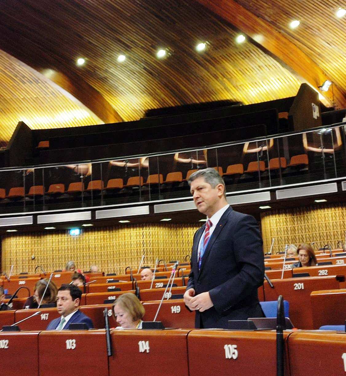 TITUS CORLATEAN A INITAT O MOTIUNE ADOPTATA DE APCE CU PRIVIRE LA INCALCAREA DREPTURILOR MINORITATILOR NATIONALE DIN UCRAINA